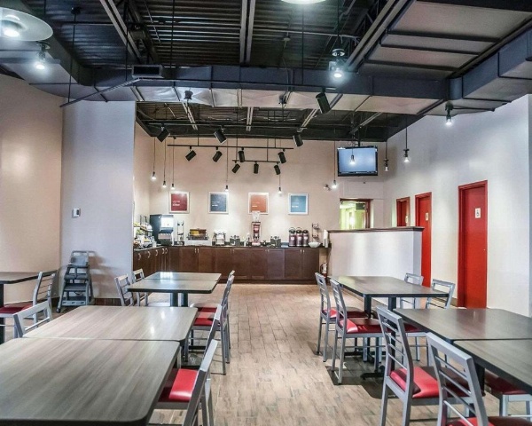 Comfort Inn Laval image 26