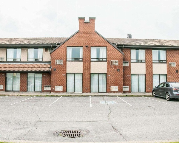 Comfort Inn Laval image 3