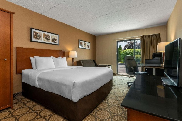 Comfort Inn Laval image 6